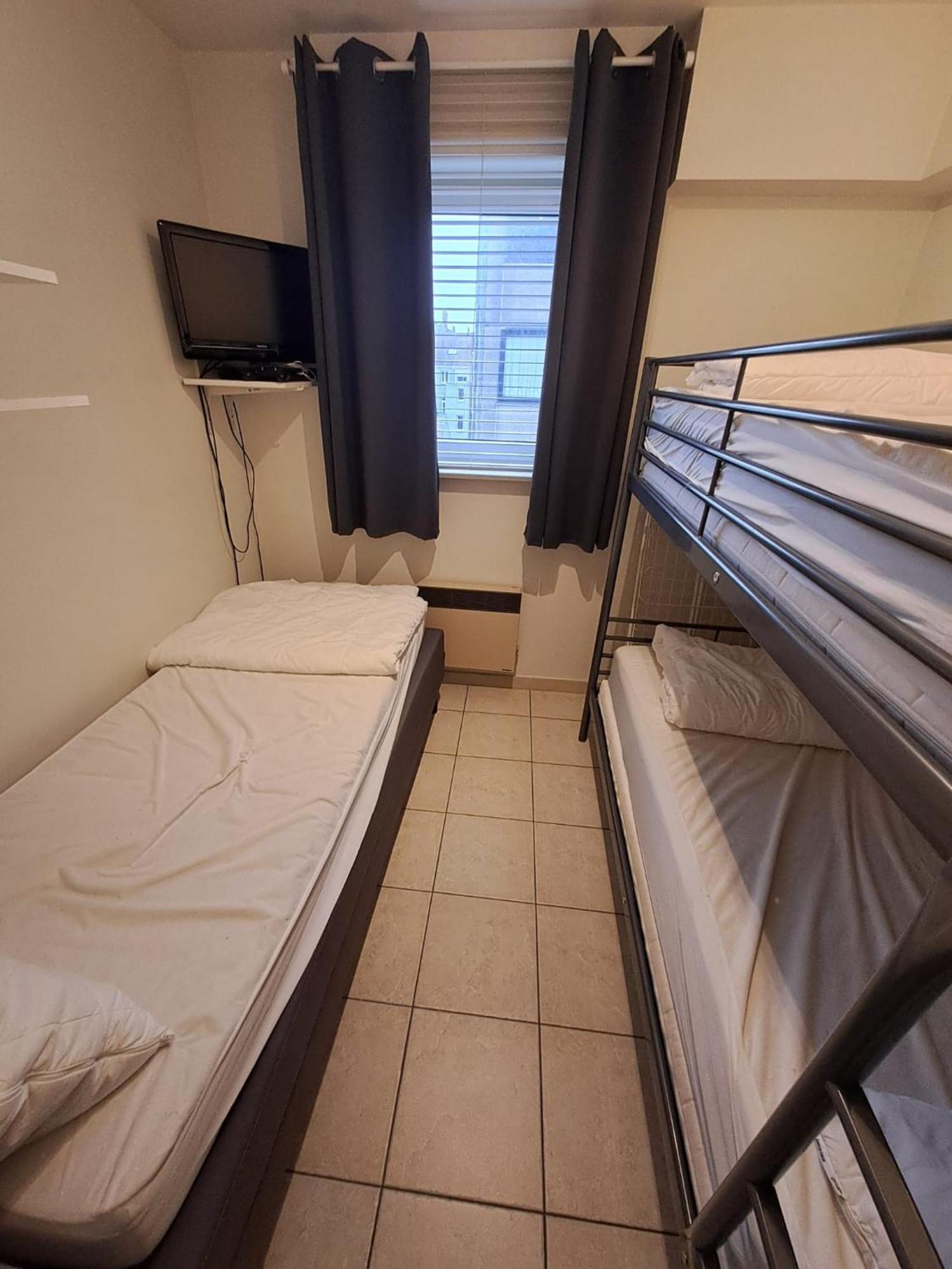 2-bedroom In The Center Of T40 *