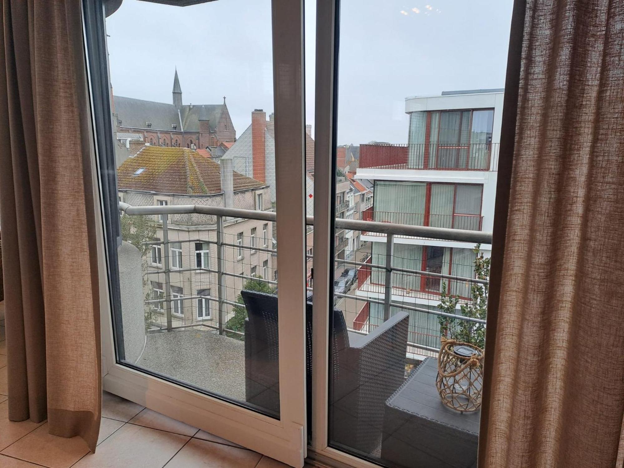 2-bedroom In The Center Of T40 Oostende