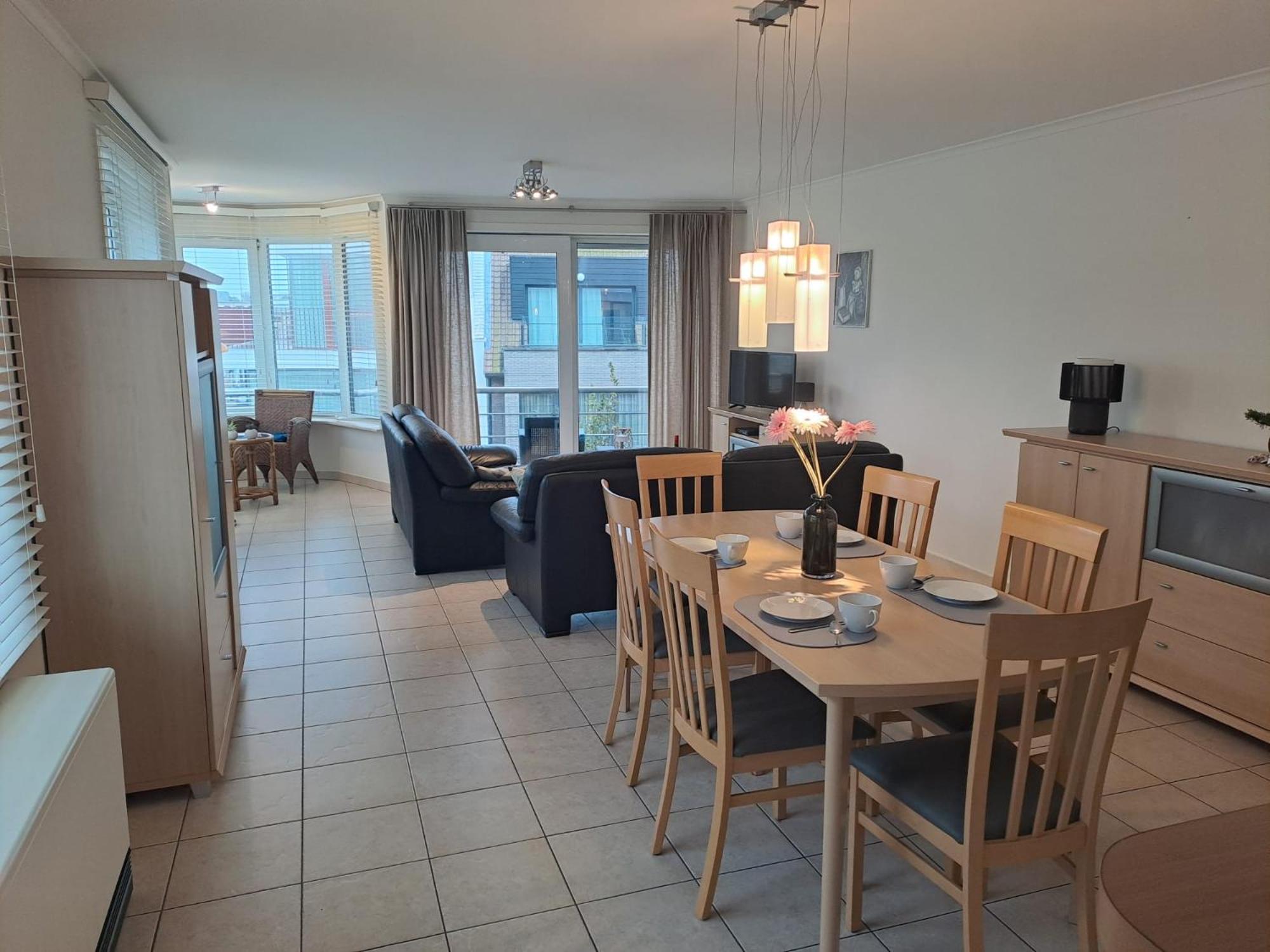 Appartement 2-bedroom In The Center Of T40